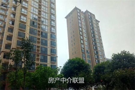 密州府东名邸3室2厅1卫68万96m2，楼层佳